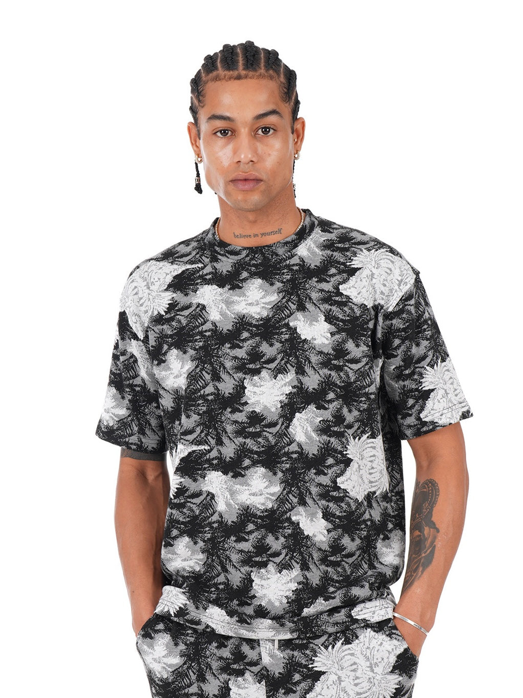 T-Shirt motif noir gris LL1118