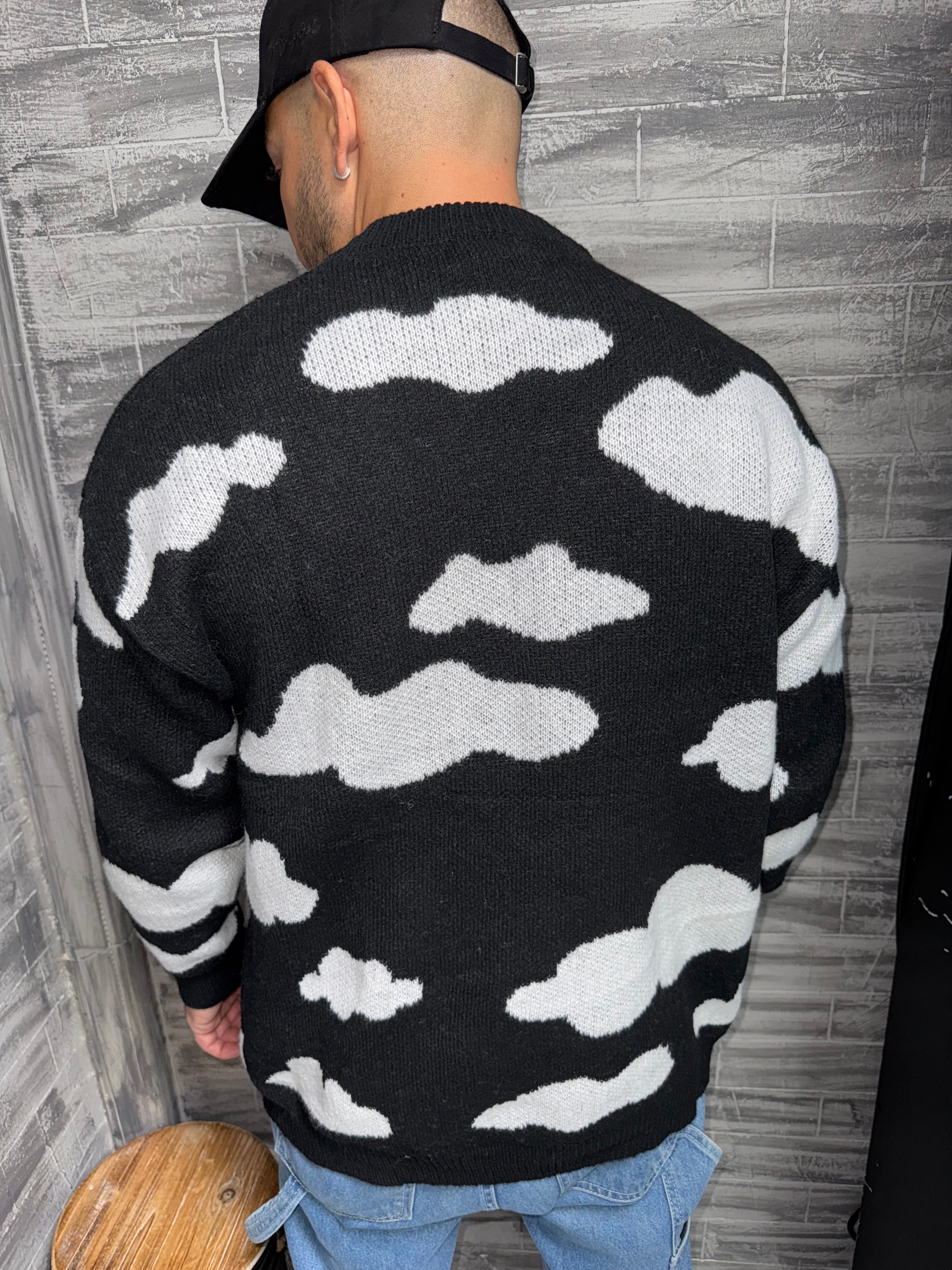 Pull noir nuages blanc