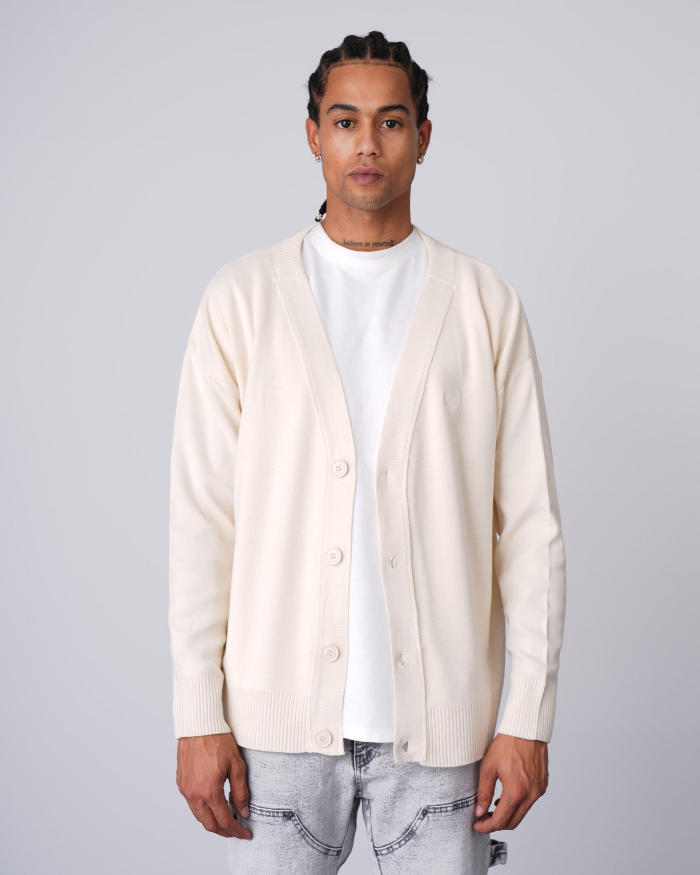 Gilet beige cœur brodé